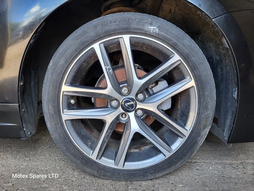 Lexus 200h alloy wheel - alloy,